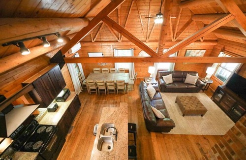 Afton House | Modern 4 bd Log Cabin in Afton on 151 Brew/Wine Trail/Hike/Ski