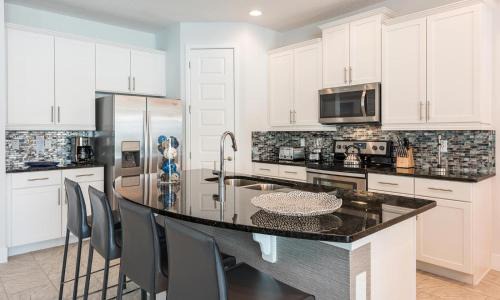 West Kissimmee House | Modern 4 Bdrm Home with Game Room in Encore
