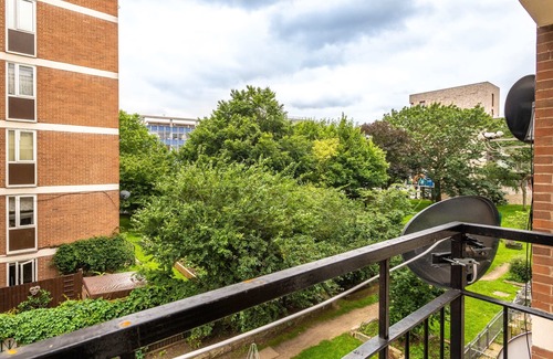 Cathedrals Apartment | Modern 4 Bed Apartment next to Borough Station