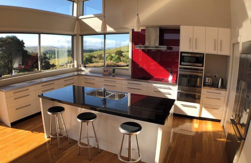 Masterton House | Modern 4-bed country home with amazing views