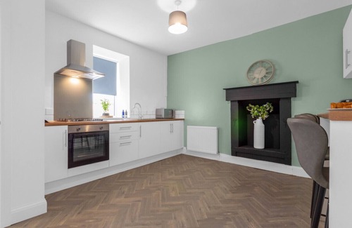 Coatbridge House | Modern 4-Bed Home in Coatbridge – Near Glasgow