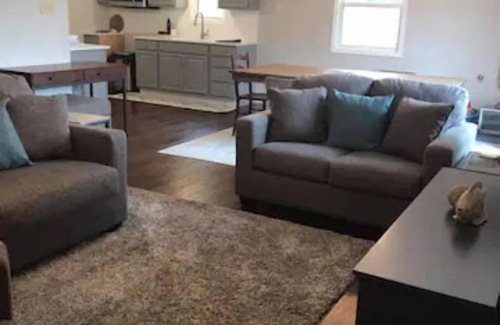 Grafton House | Modern 4 Bedroom 2 Bath Sleeps 10 Newly Renovated Whole House Rental