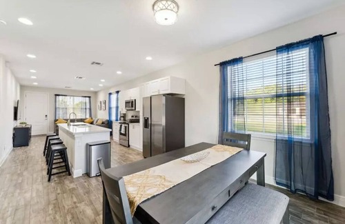 Kissimmee House | Modern 4 bedroom, Close to Disney, Pool, Game Room, Sleeps 11