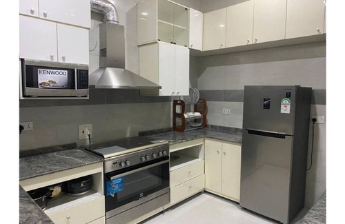 Owerri House | Modern 4-Bedroom Home in Private New Owerri Estate