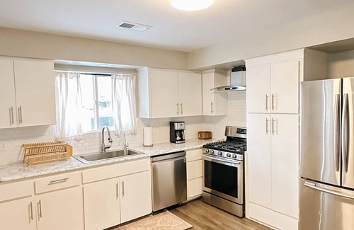Fallon House | Modern 4 Bedroom Home