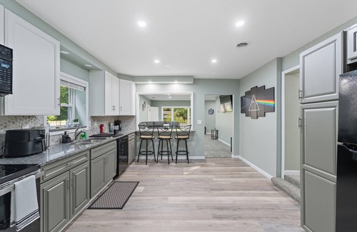 Pymatuning South House | Modern 4-bedroom house on PYM Lake with hot tub