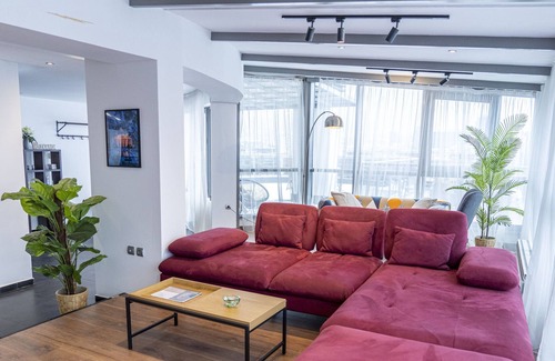 rayon Triaditsa Condo | Modern 4-bedroom penthouse with a panoramic view