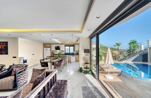 Alanya Villa | Modern 4-bedroom villa Private pool - 10 min from Kleopatra beach