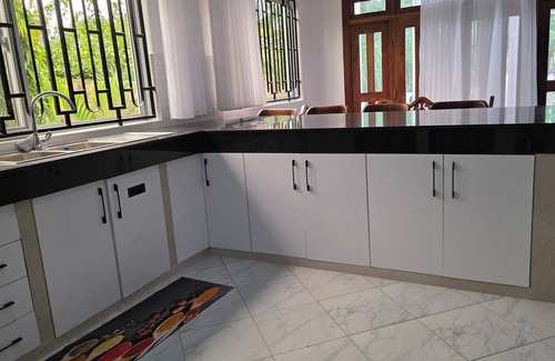 Diani Beach Villa | Modern 4-Bedroom Villa with Rooftop & Beach Access – Diani