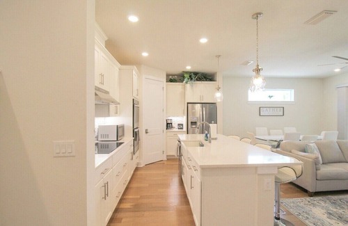 Arlington Park House | Modern 4 BR home in the heart of Sarasota - Luxe Arlington Park Home