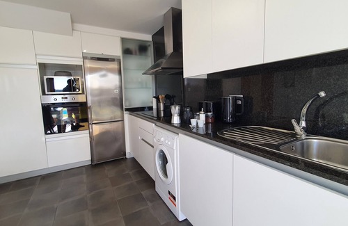 Valdovino Villa | Modern 4 Double Bedroom Villa with Pool /Garden