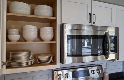 Dedham Cottage | Modern 4 season lakefront 4BR, 2BA near Acadia
