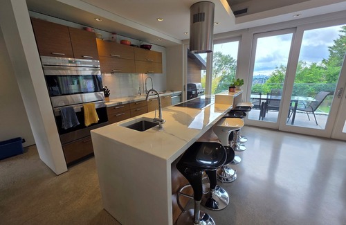 Burnaby House | Modern 4-Story Family Home in North Burnaby w/Games Room & Sunset Views