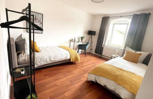 Floha Apartment | Modern 4 Zi Rooms Netflix, Wifi, Parken CasaLuna85