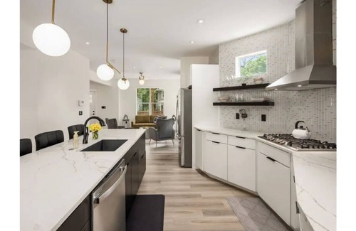 Livingston Park House | Modern 4Bd Home | Outdoor Living, Near Downtown and Children's Hospital