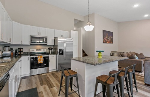Blaine House | Modern 4BR FirePit Grill 2MI NSC Pet-Friendly!