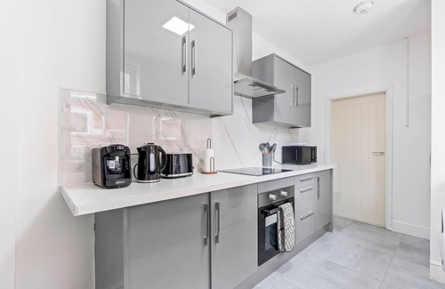 Welford House | Modern 4BR Leicester Home | Garden | Sleeps 10