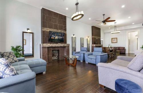 Faubourg Lafayette Apartment | Modern 4BR Living in Downtown NOLA