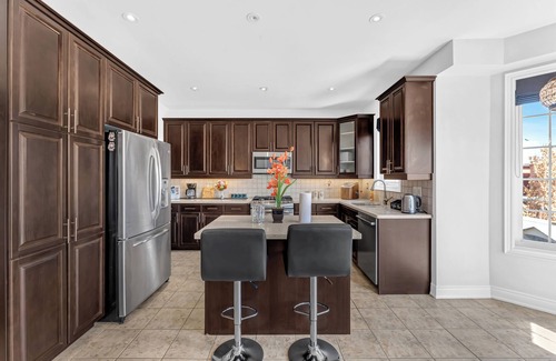 Durham Region House | Modern 4BR Retreat w/Hot Tub & Style | Central Oshawa Getaway