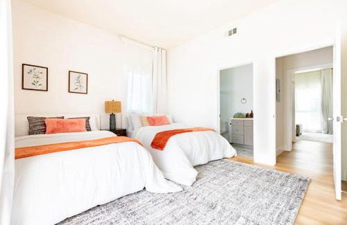 Los Angeles Apartment | Modern 5-bedroom House FREE parking