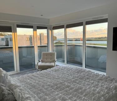 Hayling Island Villa | Modern 5 Bedroom Luxury Home with Sea Views and Hot Tub