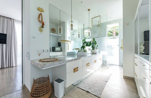 Babakan Villa | Modern 5 Bedroom Luxury Villa in Canggu - Sleeps 11