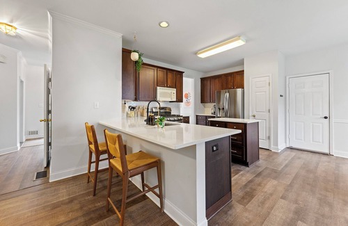 Lawrenceville House | 🌟 MODERN 5-BEDROOM🛏️, PERFECT FOR LARGE FAMILIES! SPACIOUS SUNROOM ☀️