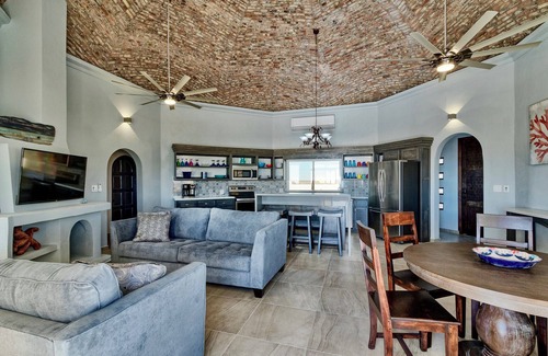 Las Conchas House | MODERN 5 Star Home in Las Conchas. IMPECCABLY CLEAN, A+ views. PRIVATE