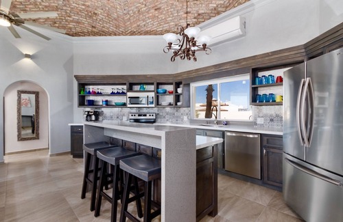 Las Conchas House | MODERN 5 Star Home in Las Conchas. IMPECCABLY CLEAN, A+ views. PRIVATE