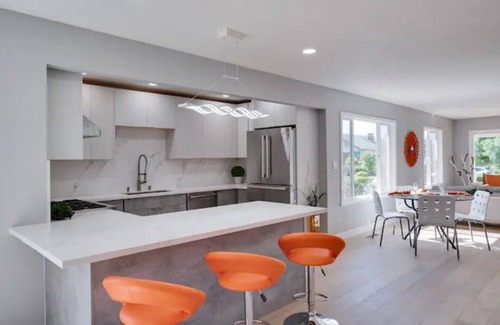 Niles District House | Modern 5-Star Luxury Resort Style Vacation Home