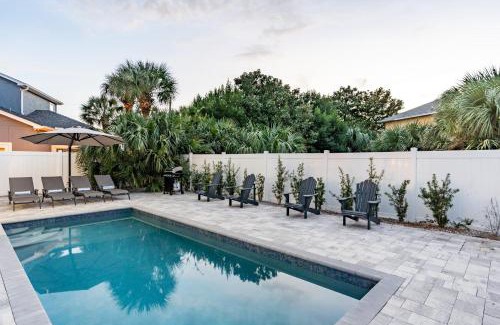 Bahama Beach House | Modern 5BDR w Private Pool 2 min Walk to the Beach Montoute by AvantStay
