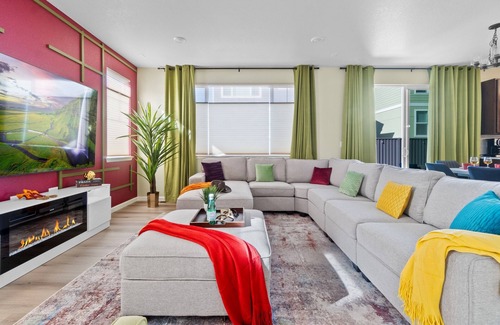 Superior House | Modern 5BR Getaway | Hot Tub, Game Room, Fireplace, Grill & Pet-Friendly Stay