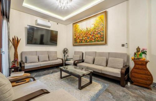 Sanur Villa | Modern 5BR Luxury Villa with Pool & Rooftop - 100m from Sanur Beach