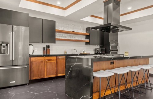 Hunter House | Modern 6-BR Compound at the base of Hunter Mtn.