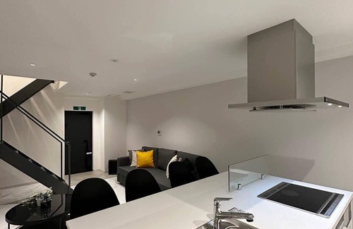 Hiroshima City Centre Apartment | Modern 6ppl Apt in Hiroshima w/Breakfast Included
