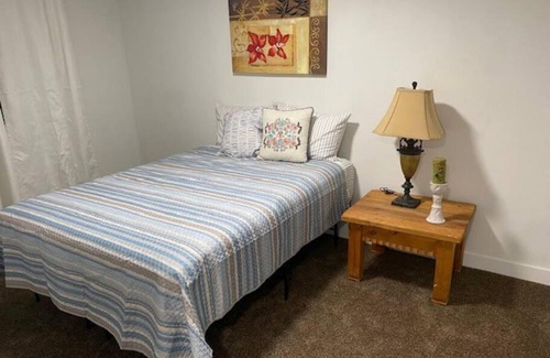 Tooele House | Modern 7 bedroom 4 bathroom home Tooele 16 Guests
