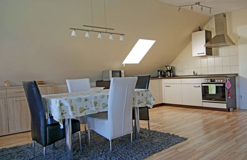 Serrig Apartment | Modern 80 sqm apartment near Saarburg in a quiet location,