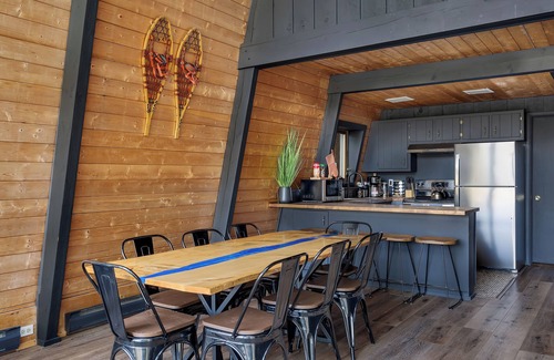 Hensonville Cabin | Modern A-Frame Cabin - 5min to Skiing/Golf/Hiking!