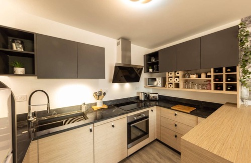 Saint-Pierre-d'Oleron Apartment | Modern Accessible Apartment in Saint-Pierre Center - Sleeps 4
