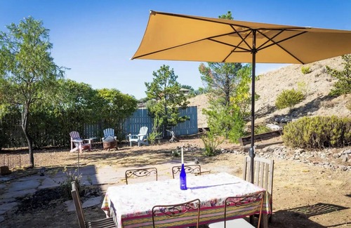 Tyrone House | Modern Adobe close to Downtown