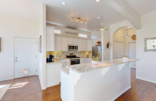 Southside House | Modern Adobe Home w/Mountain-View Balcony, Short Drive Downtown