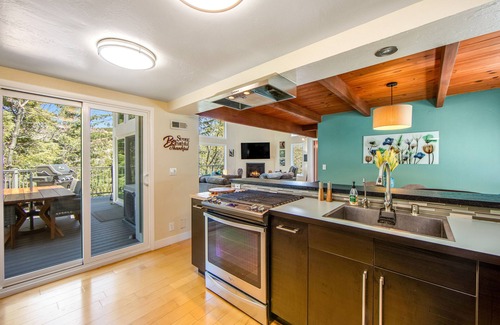 Lake Arrowhead House | Modern alpine escape with two decks, grill, private sauna, fireplace