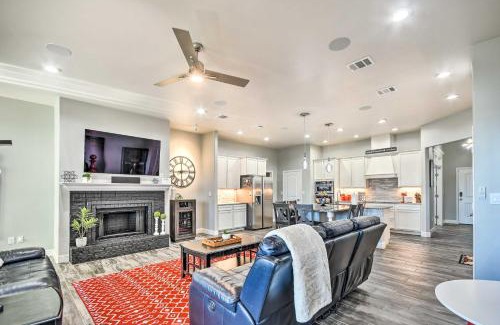 Amarillo House | Modern Amarillo House with Fire Pit and Hot Tub!