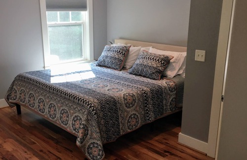Huston - Courtland Condo | Modern Amenities & Complete Comfort in Montford!