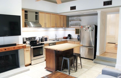 Historic Downtown Savannah House | Modern Amenities in Historic Gaston St. Home w/Courtyard by Lucky Savannah