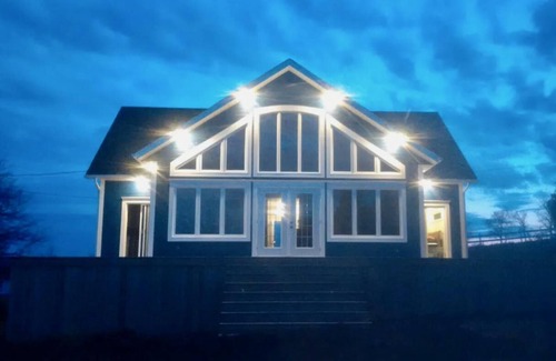 New London Cottage | Modern and Beautiful 2 Bedroom in Stanley Bridge with beautiful vistas