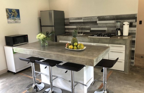 Tamarindo Cottage | Modern and bright bungalow, tucked away, nature all around