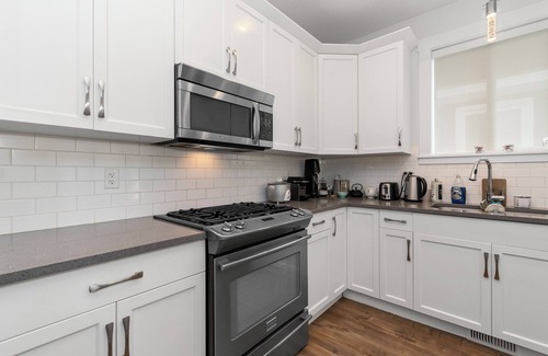 Kent House | Modern and bright home in Agassiz