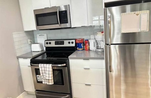 Bow Riverfront Apartment | Modern and Charming one bedroom Apartment Calgary downtown #503