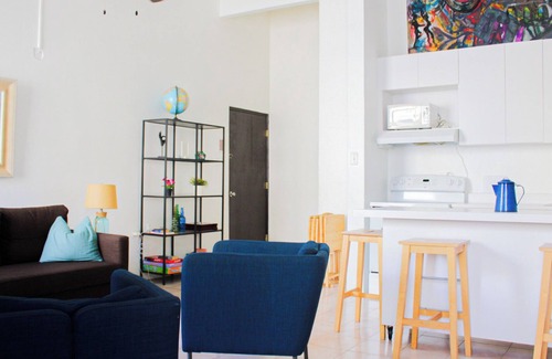 Ponce Centro Apartment | Modern and Colonial - Gladiolas II/Room Plus/Queen Bed/Free WIFI/AC - 2202